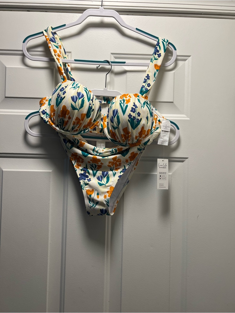 Cupshe White Floral Underwire Bikini Set with Blue and Orange Flowers